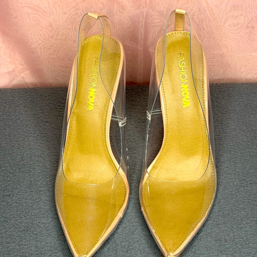 Never worn size 8